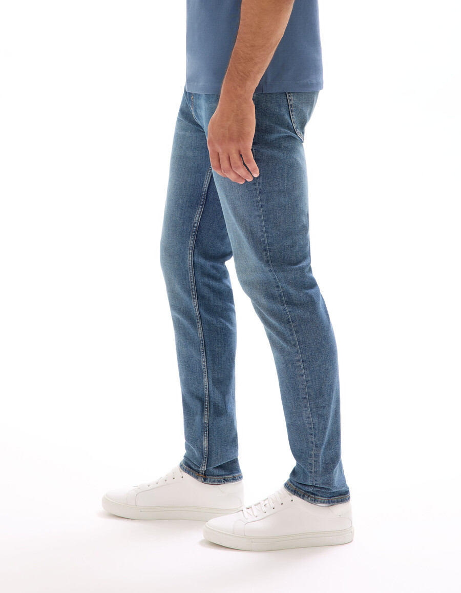 slim-fit stretchiga bomullsjeans