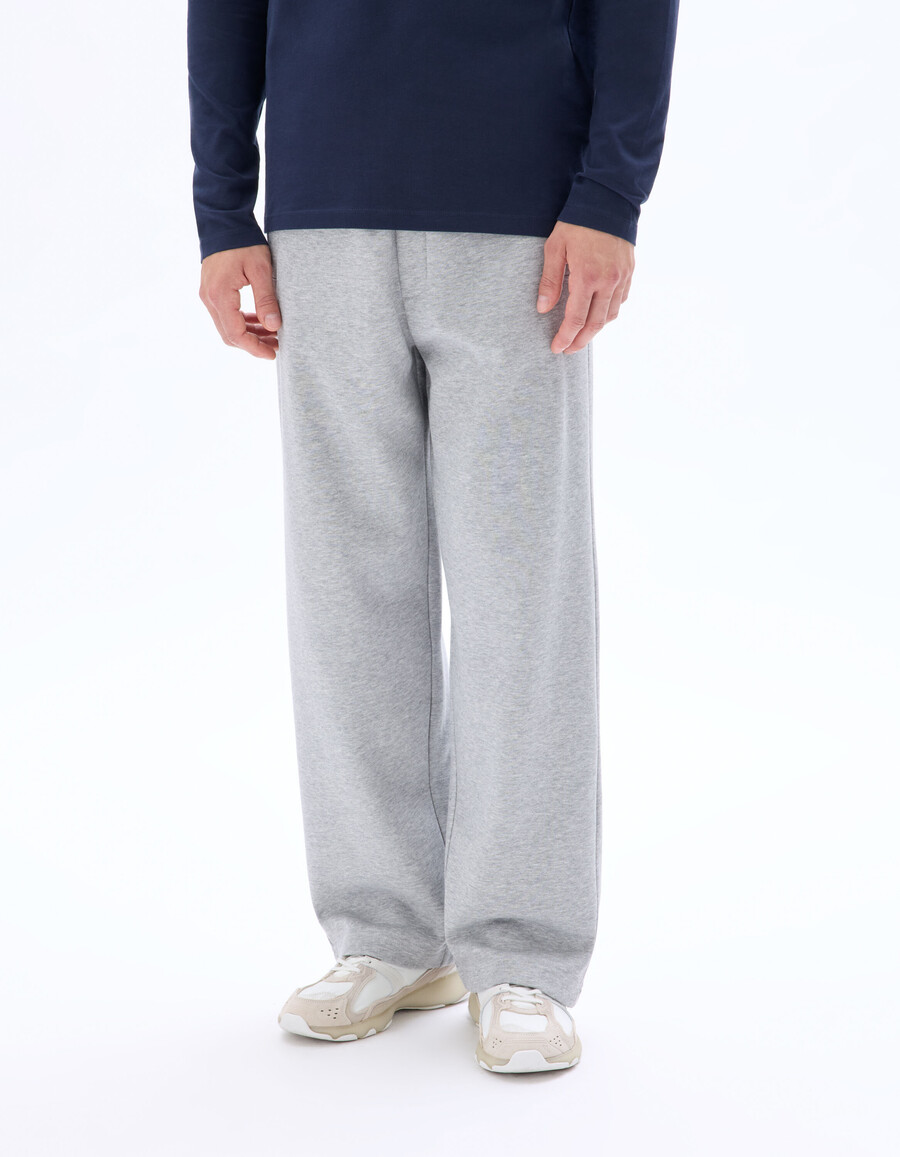 stora joggingbyxor