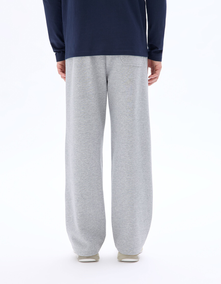 stora joggingbyxor