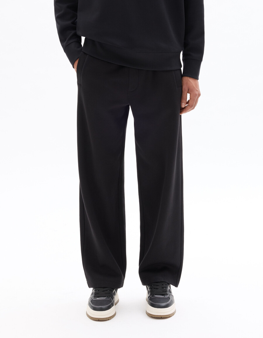 stora joggingbyxor