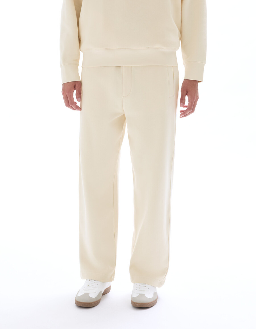 stora joggingbyxor