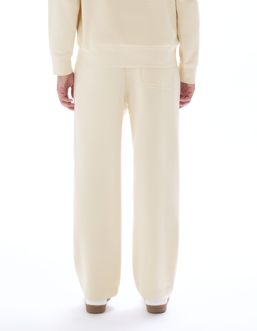 stora joggingbyxor