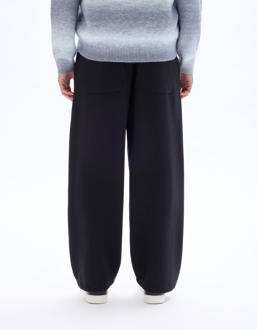 stora joggingbyxor