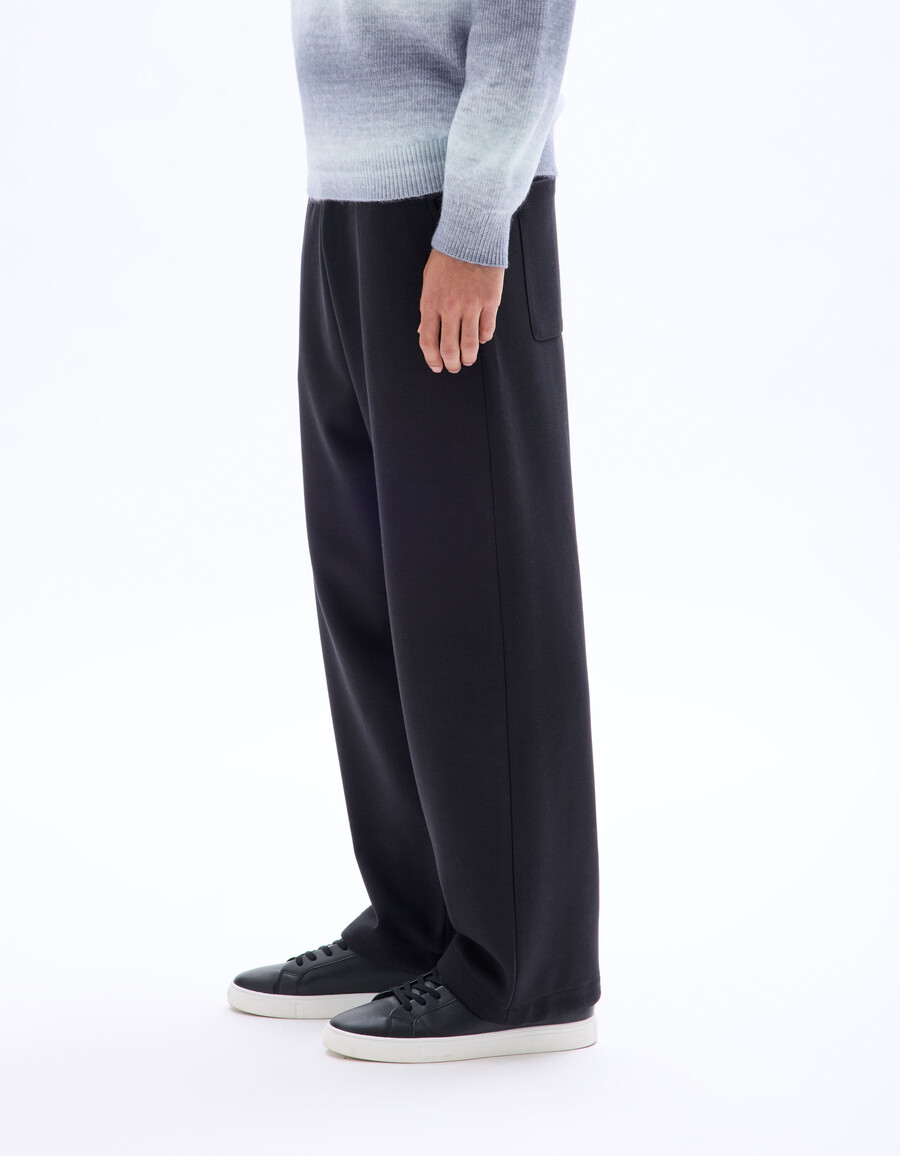 stora joggingbyxor