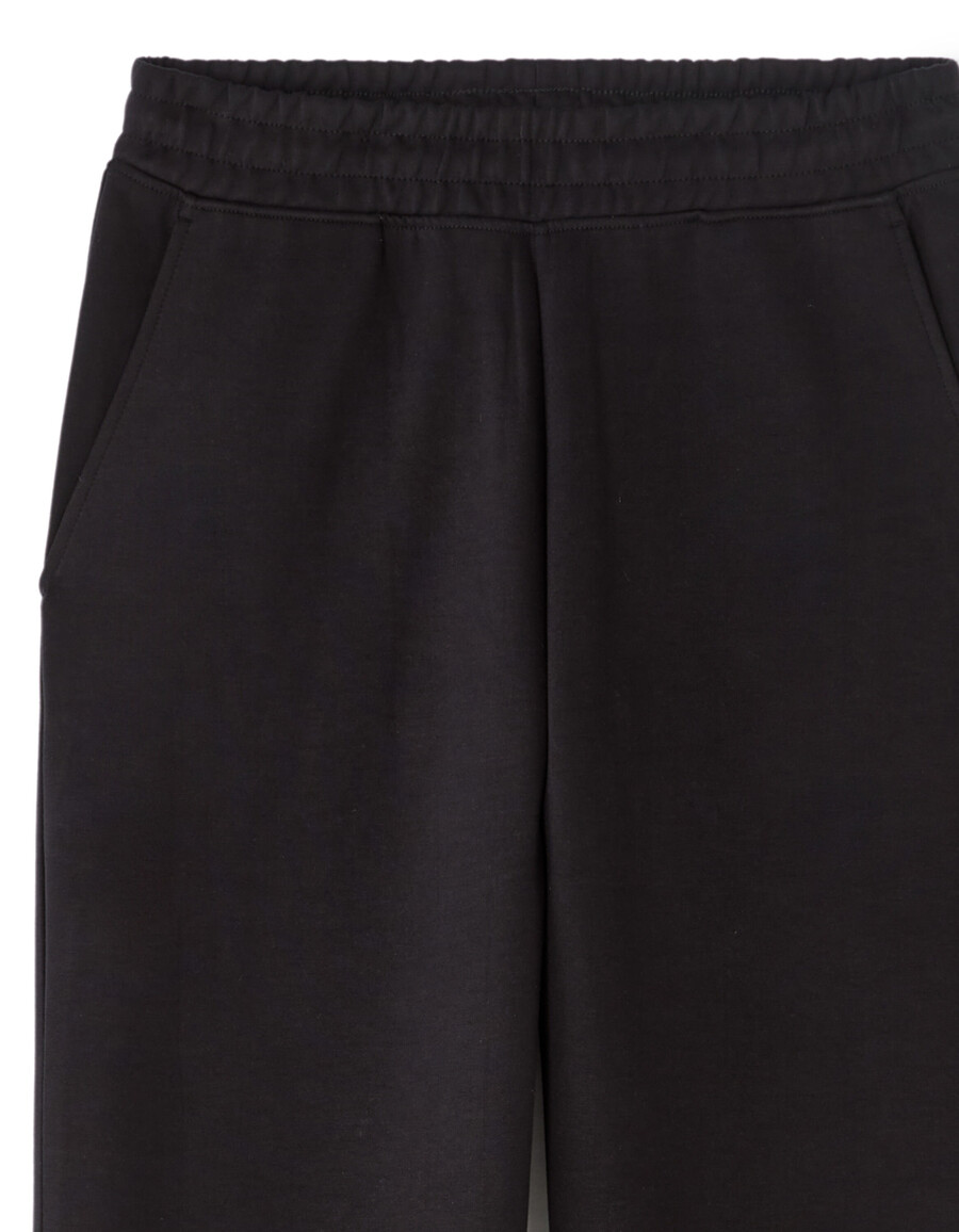 stora joggingbyxor