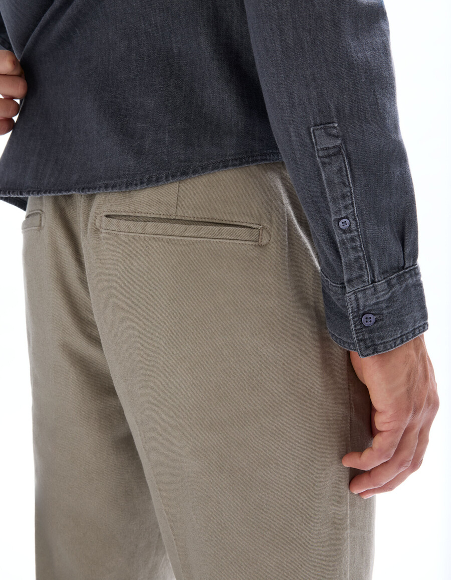 stretchiga bomulls- och linnebyxor med smal passform