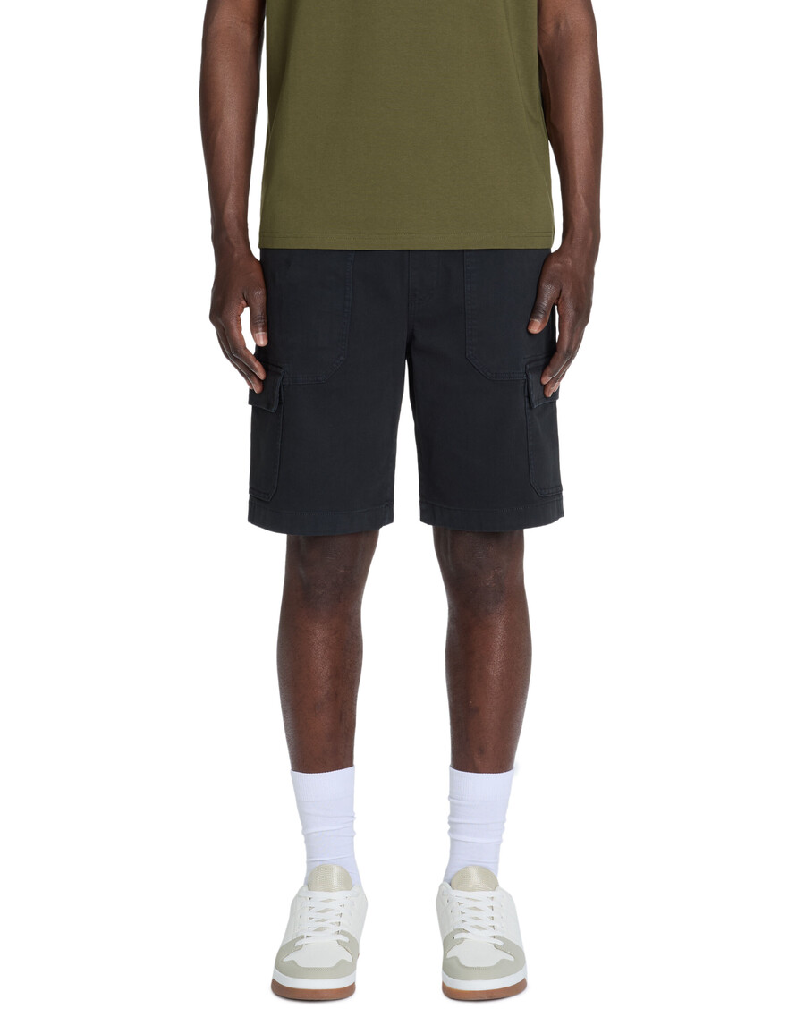 stretchiga cargoshorts i bomull