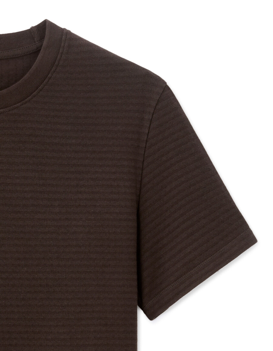 t-shirt med rund hals och normal passform 100 präglad bomull