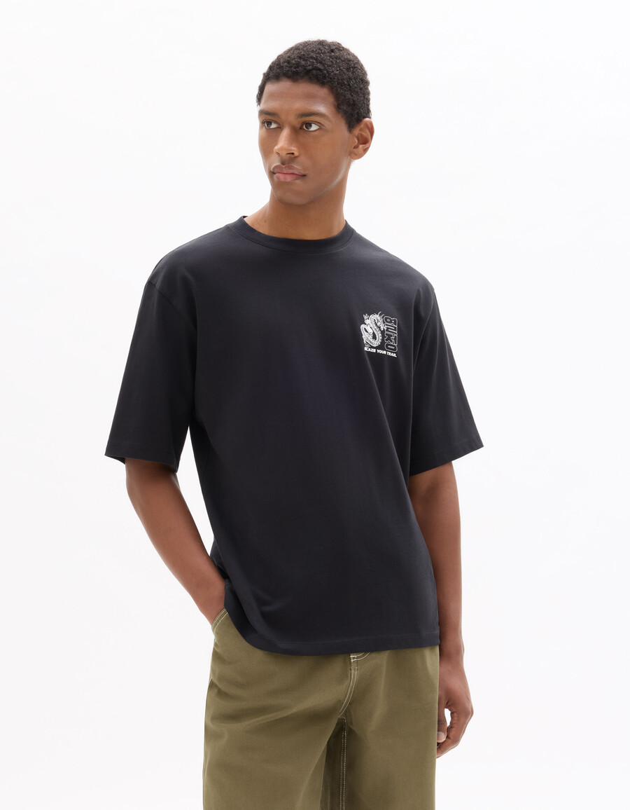 svart överdimensionerad t-shirt med rund halsringning i 100 bomull
