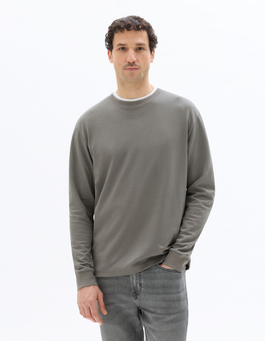 stor långärmad t-shirt