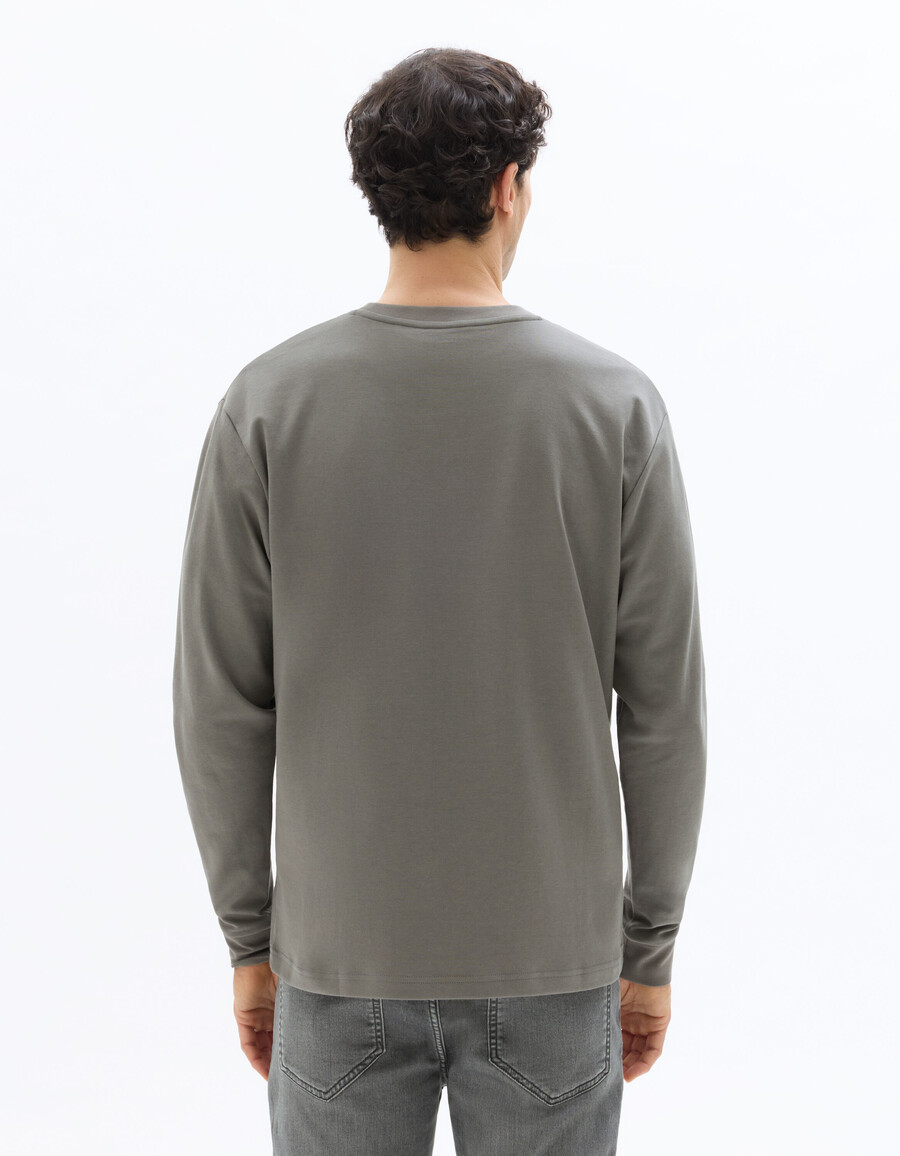 stor långärmad t-shirt