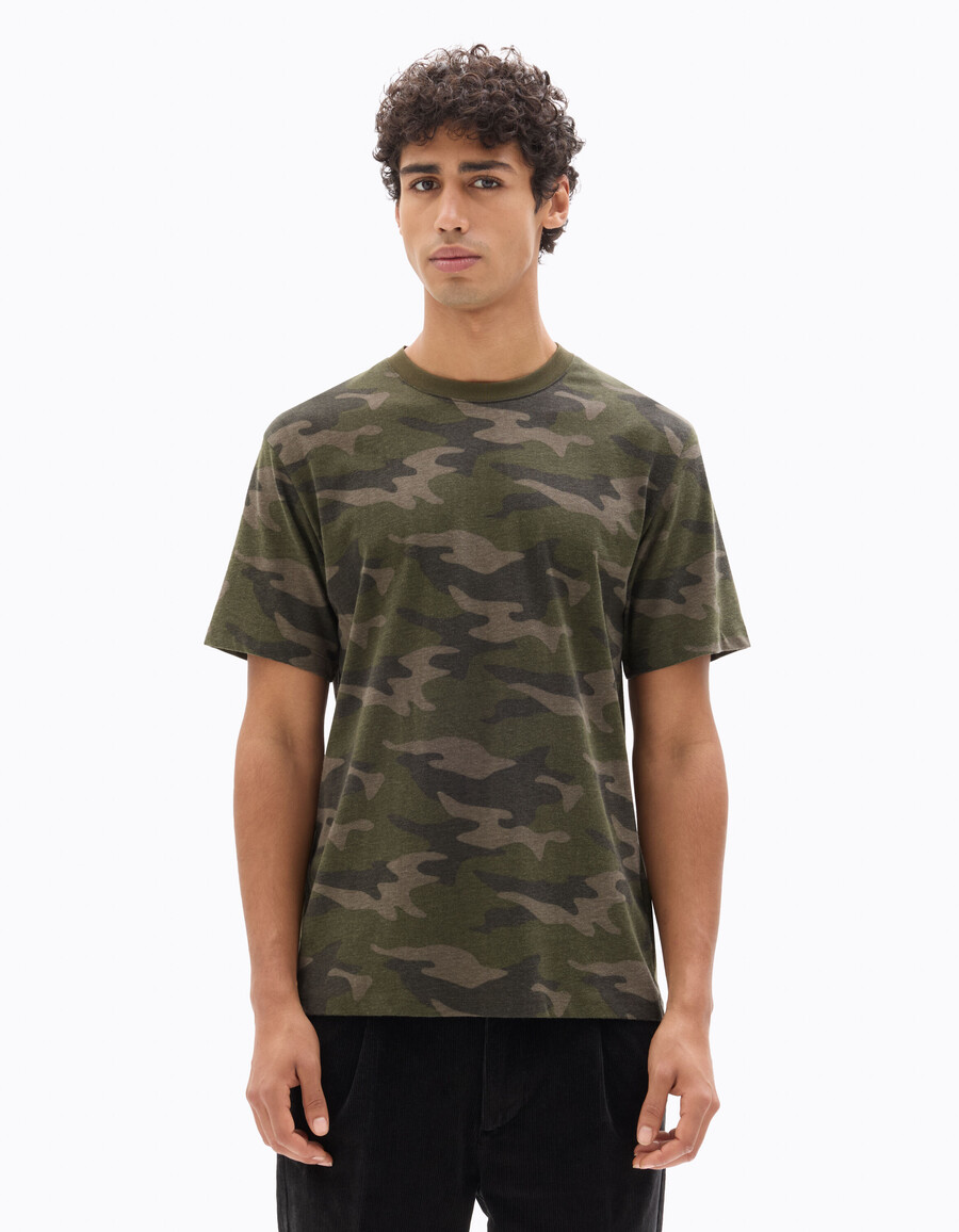 t-shirt med rund hals och normal passform 100 bomull kamouflagemönster